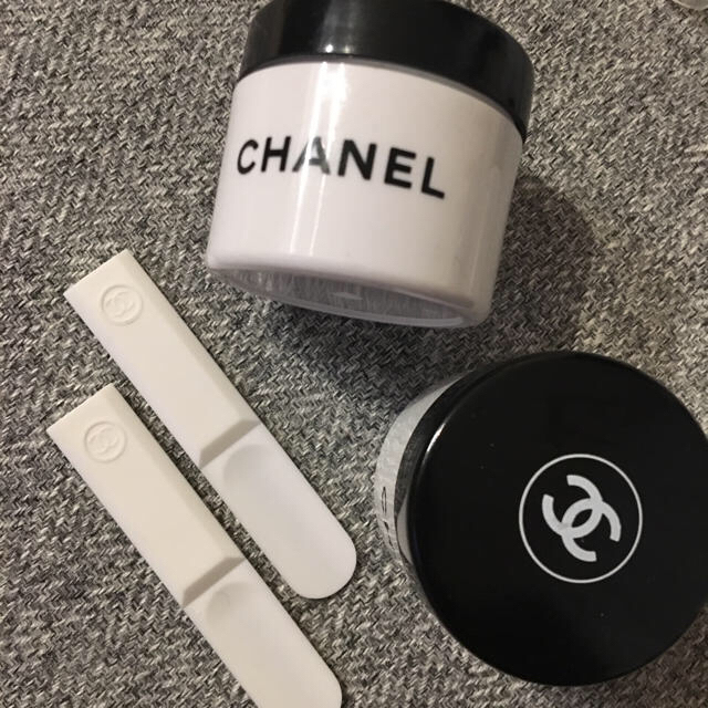 CHANEL(シャネル)のCHANEL スキンケアトラベラー 詰め替え容器 レディースのファッション小物(ポーチ)の商品写真