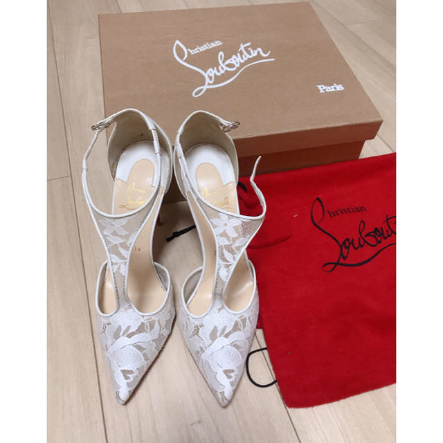 レディースChristian Louboutinの上品レースパンプス　クリスチャンルブタン