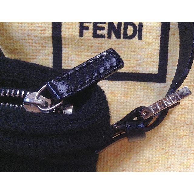 FENDI(フェンディ)のイタリア製🌺FENDI ショルダーバッグ ニット＋レザー  FF 斜めがけ 黒 レディースのバッグ(ショルダーバッグ)の商品写真