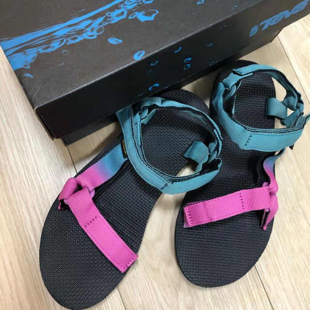 Teva(テバ)のテバ サンダル レディースの靴/シューズ(サンダル)の商品写真