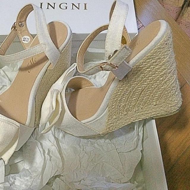 INGNI(イング)のINGNI デニム素材リボンサンダル レディースの靴/シューズ(サンダル)の商品写真