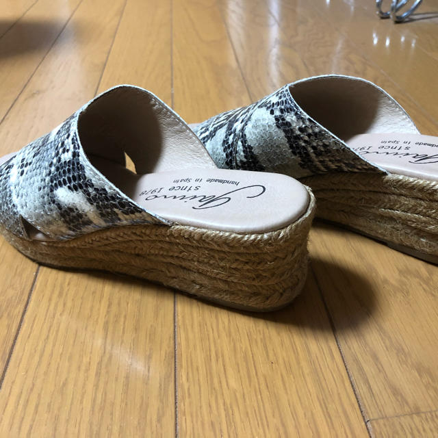 gaimo(ガイモ)のパイソン柄のサンダル レディースの靴/シューズ(サンダル)の商品写真
