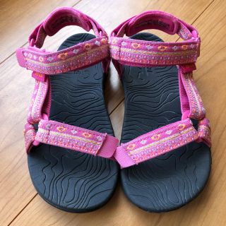 テバ(Teva)のさーたんさん専用(サンダル)