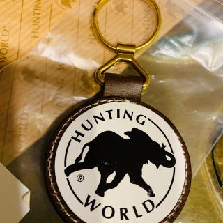 ハンティングワールド(HUNTING WORLD)のハンティングワールド🧡キーホルダー正規品(キーホルダー)