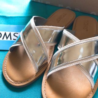 トムズ(TOMS)のTOMS Viv新品 サンダル(サンダル)