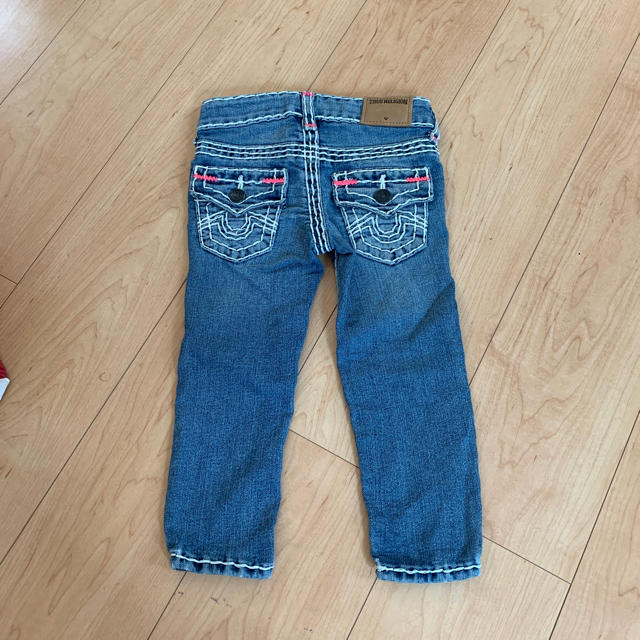 True Religion(トゥルーレリジョン)のほぼ新品 TRUE RELIGION オシャレデニム  キッズ/ベビー/マタニティのキッズ服男の子用(90cm~)(パンツ/スパッツ)の商品写真