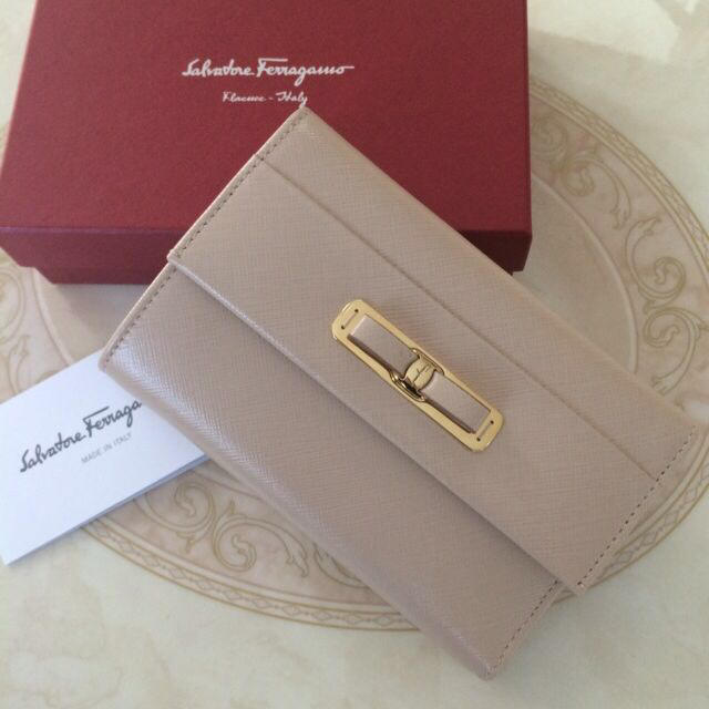 Ferragamo(フェラガモ)のしおりん様♡専用♡ レディースのファッション小物(財布)の商品写真