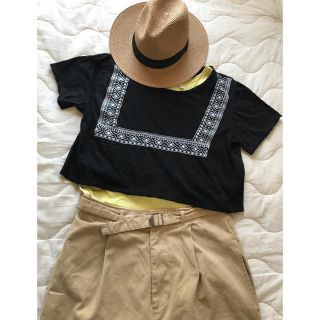 フォーエバートゥエンティーワン(FOREVER 21)のForever21 ミニ刺繍Tシャツ♡(Tシャツ(半袖/袖なし))