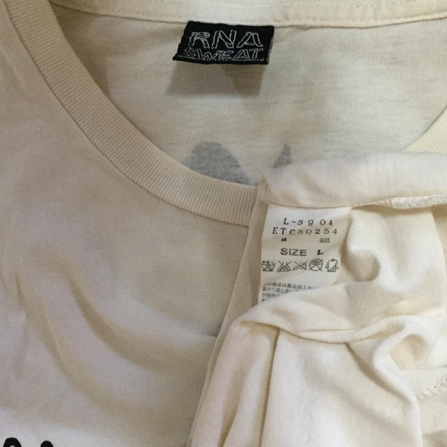 RNA(アールエヌエー)の値下げ¥2666→¥1666  RNA スカル Tシャツ レディースのトップス(Tシャツ(半袖/袖なし))の商品写真