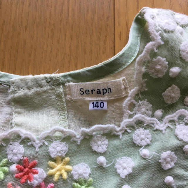 Seraph(セラフ)のセラフ  チュニック ブラウス  140 キッズ/ベビー/マタニティのキッズ服女の子用(90cm~)(ブラウス)の商品写真