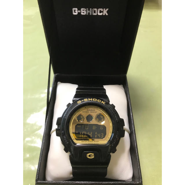 G-SHOCK(ジーショック)の♦︎美品♦︎G-SHOCK ブラック×ゴールド　電波時計&防水仕様（箱付き） メンズの時計(腕時計(デジタル))の商品写真