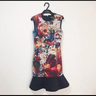 ジャストカヴァリ(Just Cavalli)の花柄ワンピース(ひざ丈ワンピース)