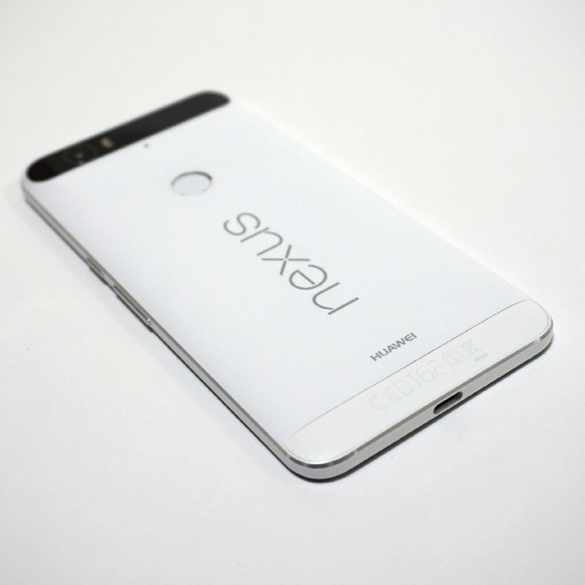豊富なSALE SIMフリー版 64GBの通販 by synlie's shop｜ラクマ 外装とバッテリー新品 Google nexus6P 得価豊富な