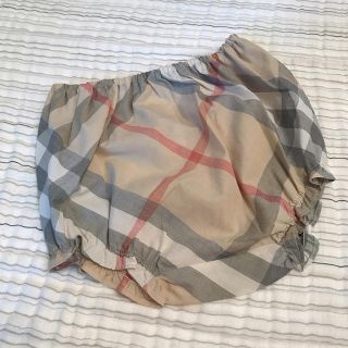 バーバリー(BURBERRY)のバーバリー ブルマ 9m 新品(パンツ)