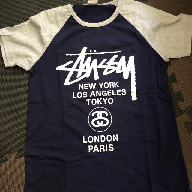 STUSSY(ステューシー)のstussy ワールドツアー tシャツ  レディースのトップス(Tシャツ(半袖/袖なし))の商品写真