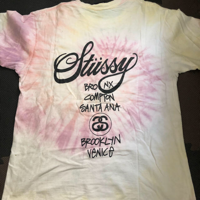 STUSSY(ステューシー)のstussy ワールドツアー tシャツ  レディースのトップス(Tシャツ(半袖/袖なし))の商品写真