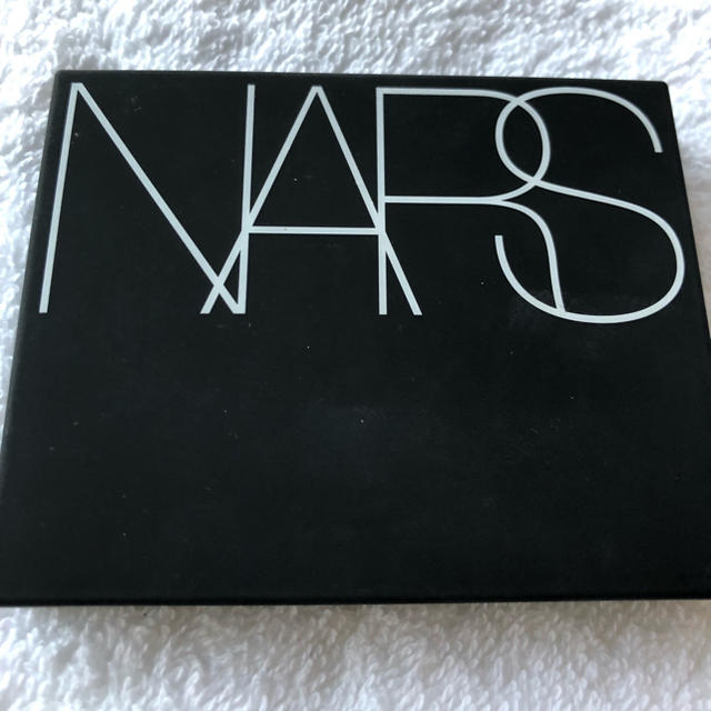 NARS(ナーズ)のぴぴさま専用♡NARS クワッドアイシャドー 3970 コスメ/美容のベースメイク/化粧品(アイシャドウ)の商品写真