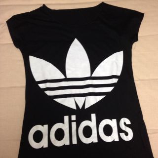 アディダス(adidas)のadidasTシャツ(Tシャツ(半袖/袖なし))