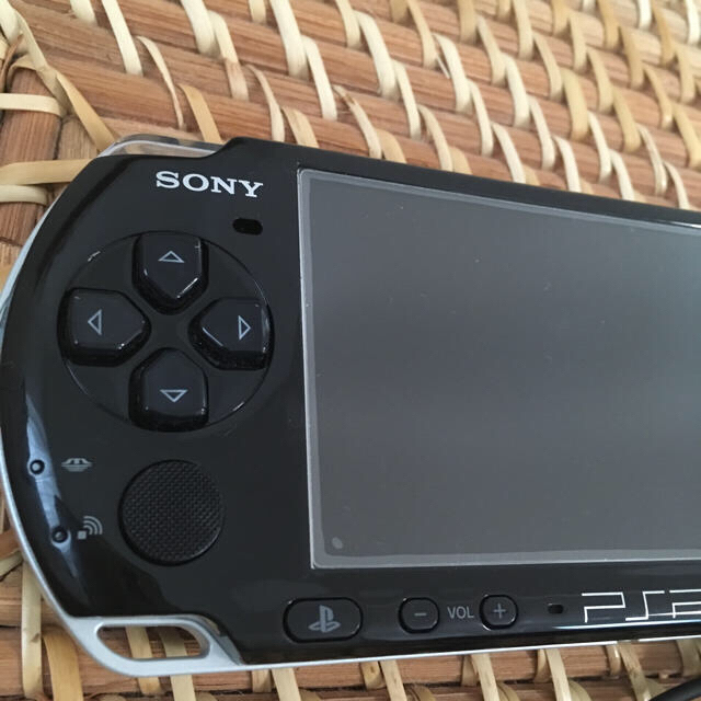 PlayStation Portable(プレイステーションポータブル)の最終値下げ PSP3000 ピアノ・ブラック エンタメ/ホビーのゲームソフト/ゲーム機本体(携帯用ゲーム機本体)の商品写真