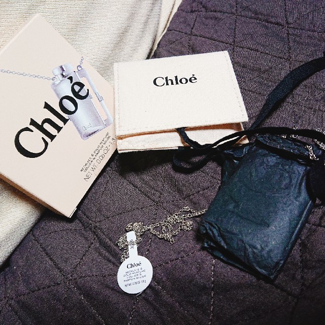 Chloe(クロエ)のクロエ　ネックレス　練香水　パフューム コスメ/美容の香水(香水(女性用))の商品写真