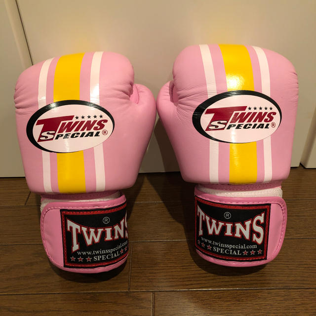 ボクシンググローブ twins special