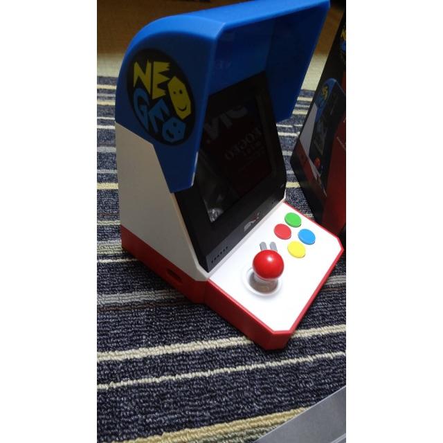 NEOGEO(ネオジオ)のNEO GEO mini + NEO GEO mini PAD ネオジオ エンタメ/ホビーのゲームソフト/ゲーム機本体(携帯用ゲーム機本体)の商品写真