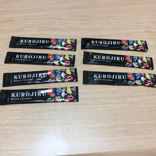 FABIUS(ファビウス)のクロジル KUROJIRU 黒汁おまけ付き コスメ/美容のダイエット(ダイエット食品)の商品写真