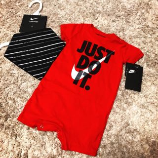 ナイキ(NIKE)のNIKE スタイ付きロンパース アメリカより入荷(ロンパース)