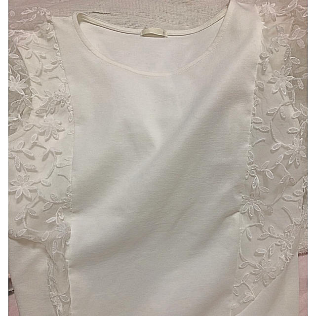 GRL(グレイル)の花柄 tシャツ レディースのトップス(Tシャツ(半袖/袖なし))の商品写真