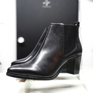 【極美品】Portugal heel boots(ブーツ)