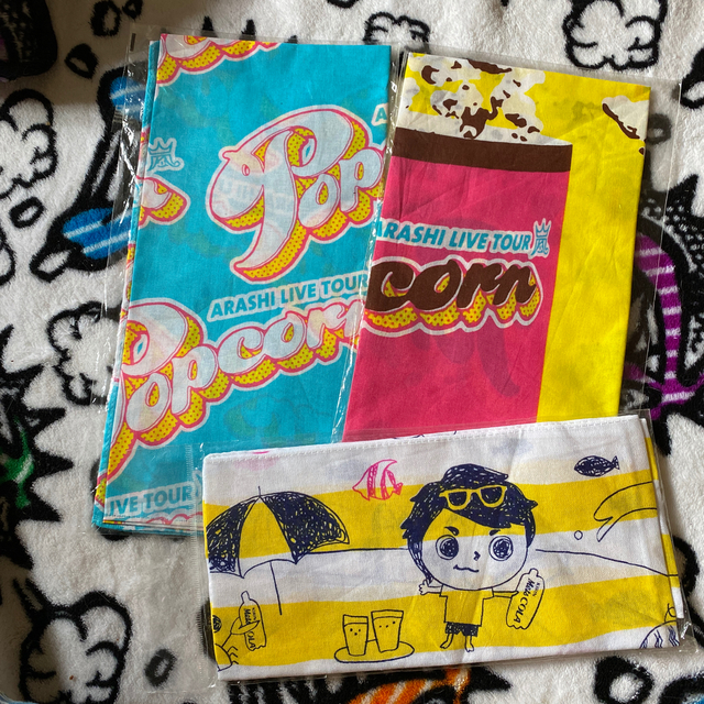 嵐(アラシ)の嵐 POPCORN バンダナ2種+メッツコーラ 非売品手ぬぐい エンタメ/ホビーのタレントグッズ(アイドルグッズ)の商品写真