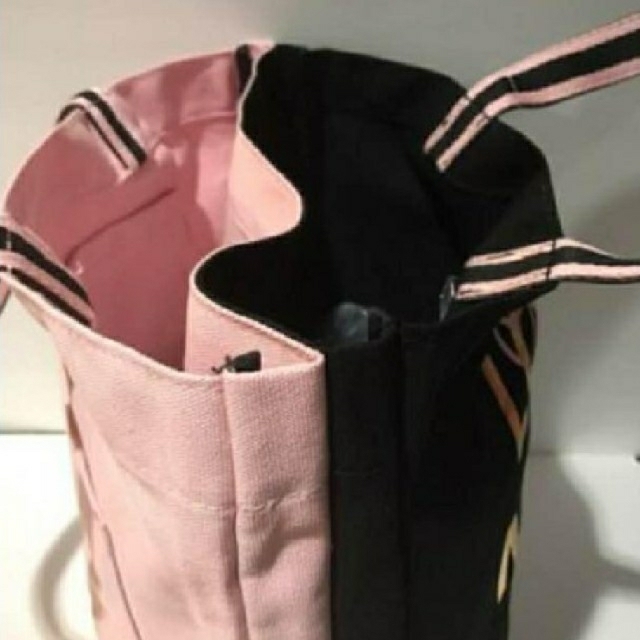 Victoria's Secret(ヴィクトリアズシークレット)の専用ページ トートバッグとニット帽 レディースのバッグ(トートバッグ)の商品写真