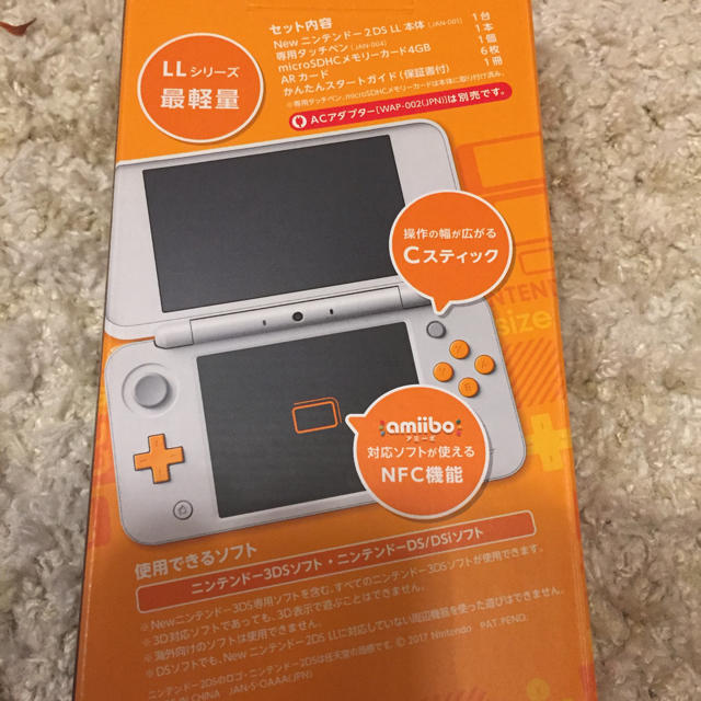 ニンテンドー2DS(ニンテンドー2DS)のNINNTENDO 2ds LL   オレンジ×ホワイト 本体 未使用 新品 エンタメ/ホビーのゲームソフト/ゲーム機本体(携帯用ゲーム機本体)の商品写真