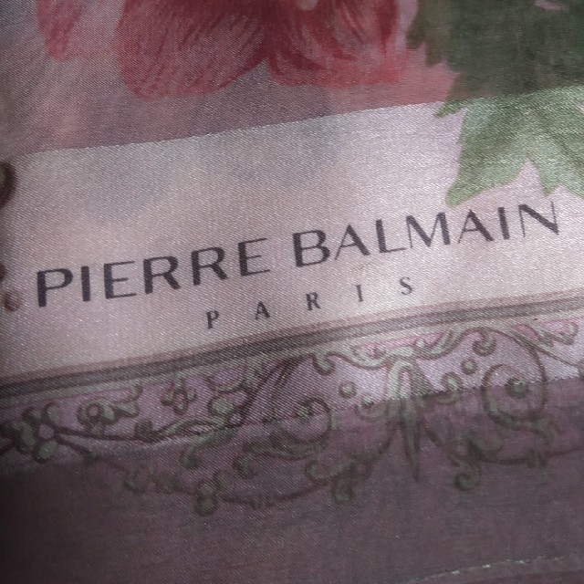 Pierre Balmain(ピエールバルマン)のPIERRE　BALMAINスカーフ レディースのファッション小物(バンダナ/スカーフ)の商品写真