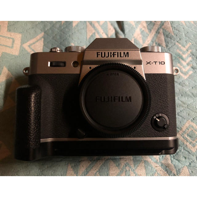 FUJIFILM XT-10 ボディミラーレス