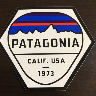 パタゴニア(patagonia)の【縦7.5cm横8.9cm】patagonia公式ステッカー(その他)