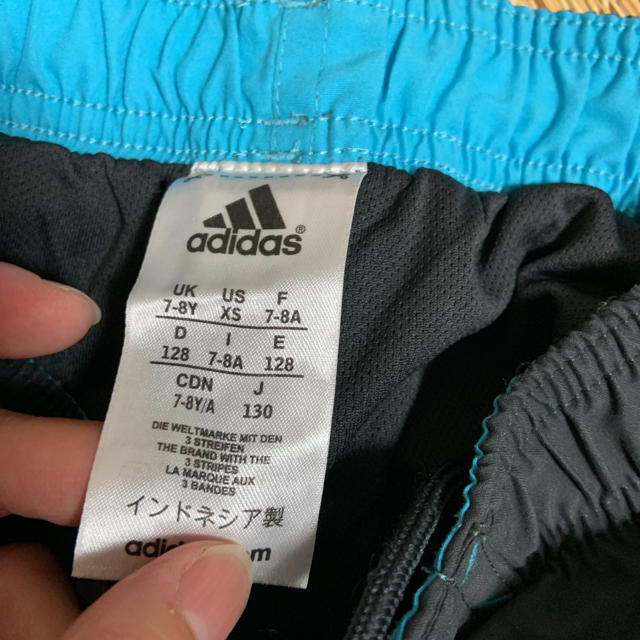 adidas(アディダス)のアディダス 水着 キッズ 130cm キッズ/ベビー/マタニティのキッズ服男の子用(90cm~)(水着)の商品写真