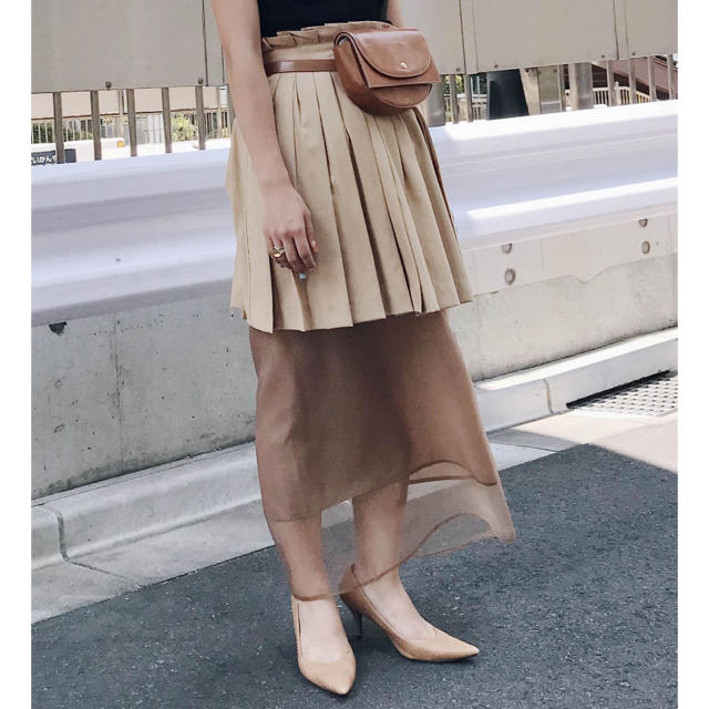 Ameri VINTAGE(アメリヴィンテージ)のAMERI PLEATS UNDER SHEER SKIRT ベージュ レディースのスカート(ロングスカート)の商品写真