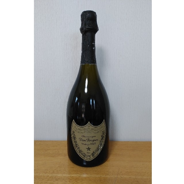 Dom Pérignon(ドンペリニヨン)のドンペリニョン白 2003年 
750ml 食品/飲料/酒の酒(シャンパン/スパークリングワイン)の商品写真