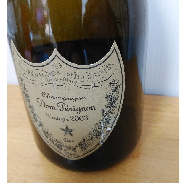 Dom Pérignon(ドンペリニヨン)のドンペリニョン白 2003年 
750ml 食品/飲料/酒の酒(シャンパン/スパークリングワイン)の商品写真