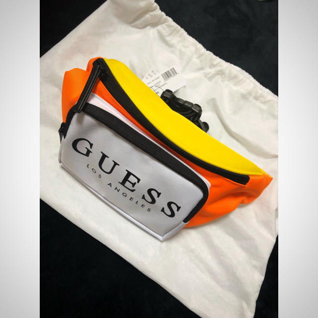 GUESS ボディーバック