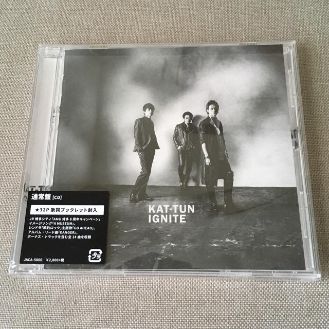 KAT-TUN  IGNITE  通常盤 エンタメ/ホビーのCD(ポップス/ロック(邦楽))の商品写真