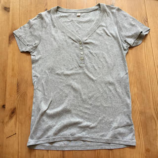 ユニクロ(UNIQLO)のユニクロ L  グレー(Tシャツ(半袖/袖なし))