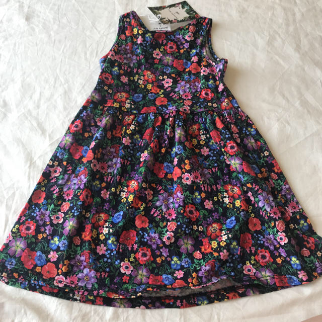 H&M(エイチアンドエム)の新品◎H&M  ナタリーレテ ワンピース 110 キッズ/ベビー/マタニティのキッズ服女の子用(90cm~)(ワンピース)の商品写真