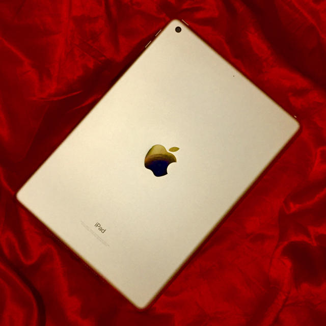 iPad  128GB ゴールド Wifi Model:A1822  第5世代 1