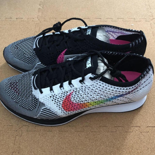 NIKE FLYKNIT RACER BETRUE