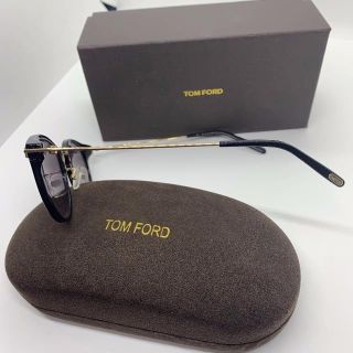 新品 TOM FORD 定価5万円 サングラス メガネ メガネ カラーレンズ