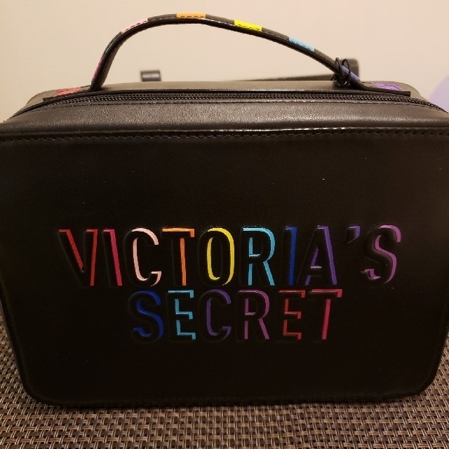 Victoria's Secret(ヴィクトリアズシークレット)のヴィクトリアシークレット　Victoria´s Secret　ポーチ レディースのファッション小物(ポーチ)の商品写真