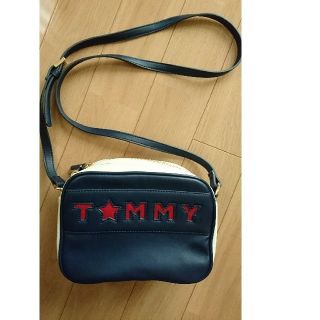 トミーヒルフィガー(TOMMY HILFIGER)の美品 TOMMYHILFIGER ショルダーバック(ショルダーバッグ)