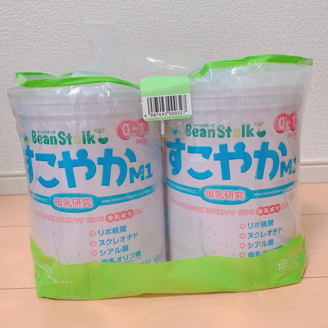 雪印メグミルク(ユキジルシメグミルク)のすこやか M１  800g  2缶セット キッズ/ベビー/マタニティの授乳/お食事用品(その他)の商品写真